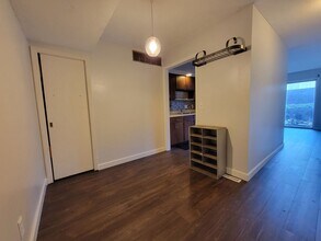 906 E Harding Dr in Urbana, IL - Building Photo - Building Photo