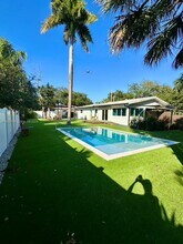 4681 SW 26th Ter in Fort Lauderdale, FL - Building Photo - Building Photo