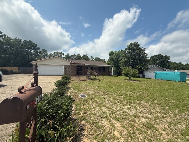 property at 6917 Timbercroft Ln