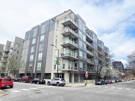 1100 W Adams St in Chicago, IL - Building Photo