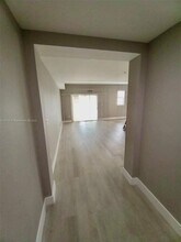11403 NW 89th St in Doral, FL - Building Photo - Building Photo