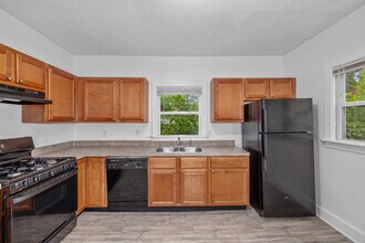 646 Veto St NW in Grand Rapids, MI - Foto de edificio - Building Photo