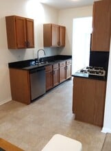 925 Mesa Dr in Lake In The Hills, IL - Building Photo - Building Photo
