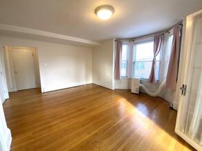 87 Summer St, Unit 2 in Somerville, MA - Foto de edificio - Building Photo