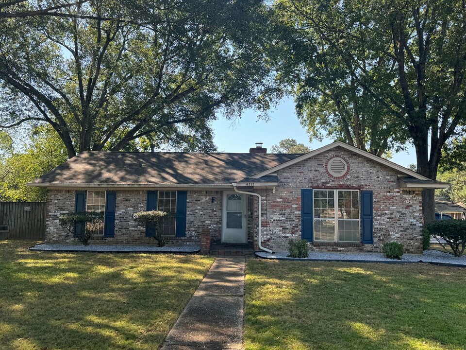 4312 Florence St in Montgomery, AL - Foto de edificio