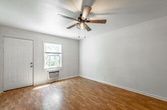 207 Laws Ave in Chattanooga, TN - Building Photo - Building Photo