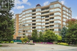 3800 Yonge St in Toronto, ON - Building Photo