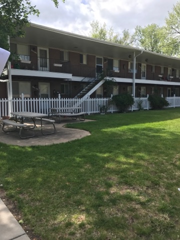 Village Green Apartments in Lakewood, CO - Building Photo - Building Photo