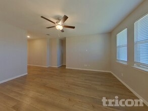 231 Jenkinson Dr in Fate, TX - Building Photo - Building Photo