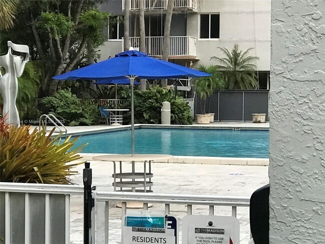 800 N Miami Ave, Unit # E-1710 in Miami, FL - Foto de edificio - Building Photo