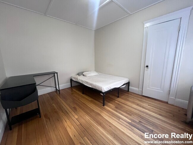 1185 Boylston St, Unit 29 in Boston, MA - Building Photo - Building Photo