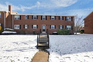 70 Carroll Ave in Newport, RI - Building Photo