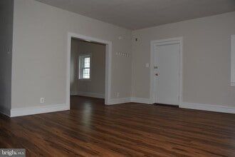 103 Oak St in Ambler, PA - Building Photo - Building Photo