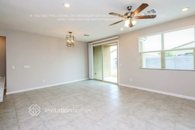 33899 Blue Curl Ln in San Tan Valley, AZ - Foto de edificio - Building Photo