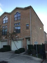 3501 Link Valley Dr. in Houston, TX - Building Photo - Building Photo