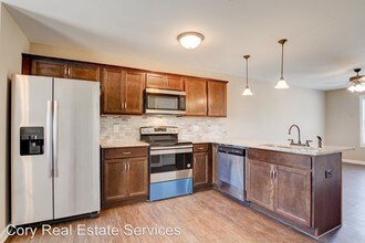 96 Holland Dr in Clarksville, TN - Building Photo - Building Photo