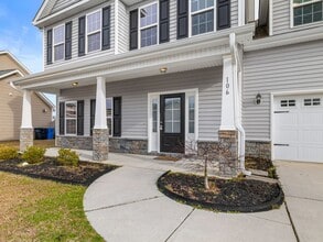 106 Lincolnton Ct in Jacksonville, NC - Building Photo - Building Photo