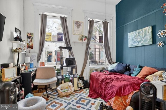 property at 916 Pine St