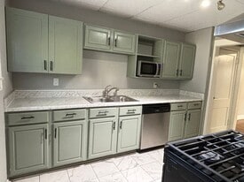 4225 N College Ave in Indianapolis, IN - Building Photo