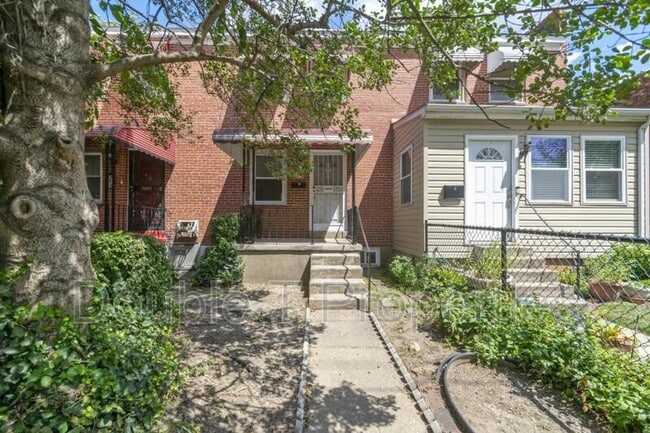 property at 3033 Seamon Ave