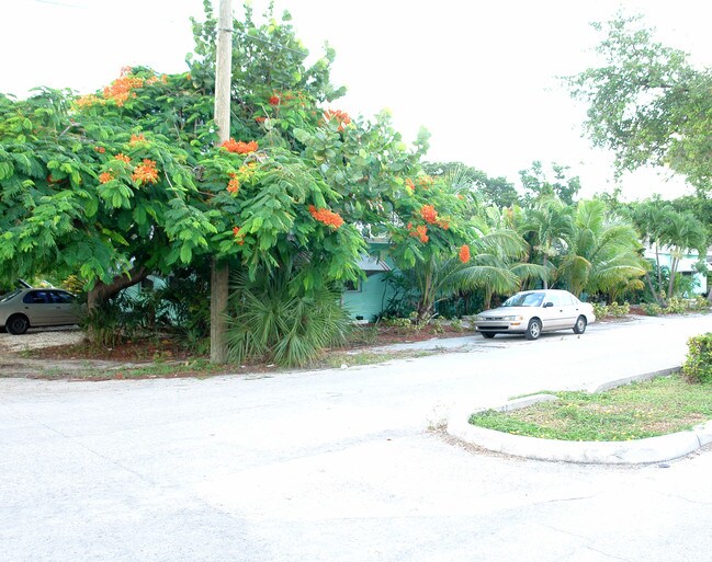 421 SE 21st St in Fort Lauderdale, FL - Foto de edificio - Building Photo