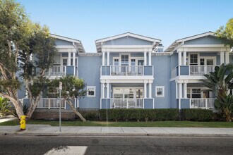 231 Aviation Pl in Manhattan Beach, CA - Building Photo - Building Photo