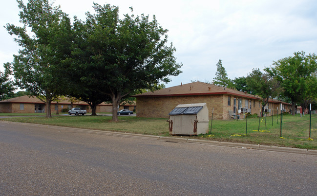 Plains Village Apartments in Plainview, TX - Building Photo - Building Photo