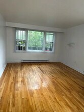4343 Jeanne-D'arc Av in Montréal, QC - Building Photo - Building Photo