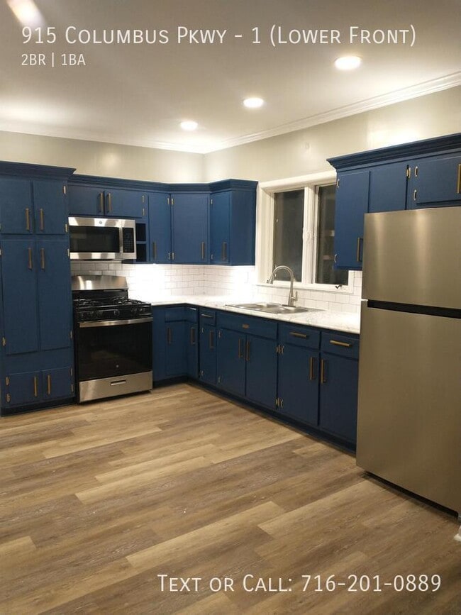 property at 915 Columbus Pkwy
