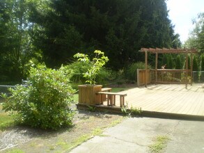 11350 SW Ironwood Loop in Tigard, OR - Foto de edificio - Building Photo