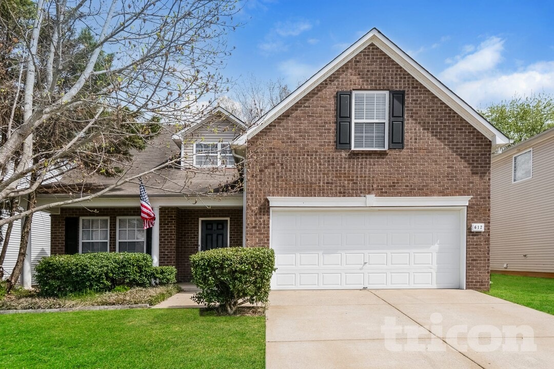 612 Elderberry Way in Murfreesboro, TN - Building Photo