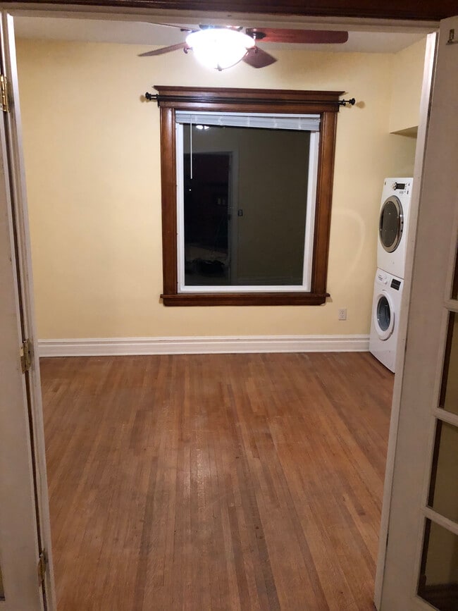 309 E 1st St, Unit 309 in New Richmond, WI - Building Photo - Building Photo