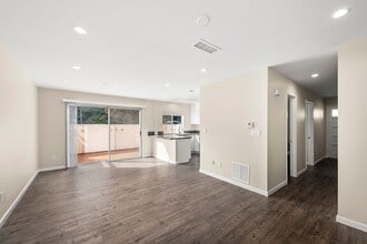 3970 Caminito Patricia in San Diego, CA - Building Photo - Building Photo