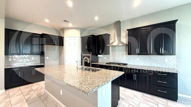 5530 N 107th Ln in Phoenix, AZ - Building Photo - Building Photo