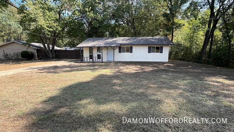 242 Old Town Crossing in Ridgeland, MS - Building Photo