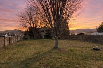2067 Sundown St in Emmett, ID - Building Photo - Building Photo