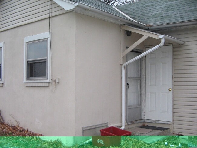 1251 Newport Rd in Manheim, PA - Building Photo - Building Photo