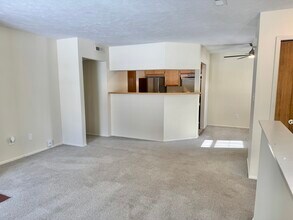 1100 Tollis Pkwy in Broadview Heights, OH - Building Photo - Building Photo