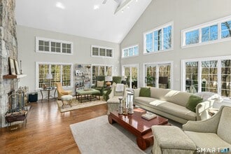 9 Dancing Bear Rd in Norwalk, CT - Building Photo - Building Photo