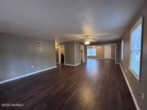 3906 N Barrow Dr in Baton Rouge, LA - Building Photo - Building Photo