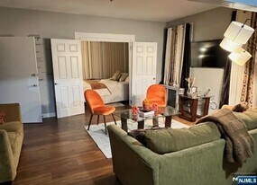 42 Harding Terrace, Unit 1 in Newark, NJ - Building Photo