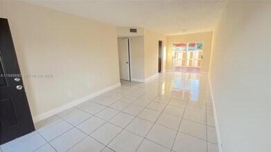 5461 W 24th Ave in Hialeah, FL - Building Photo - Building Photo