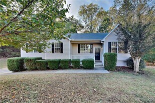 132 Hickory View Ln in Acworth, GA - Building Photo