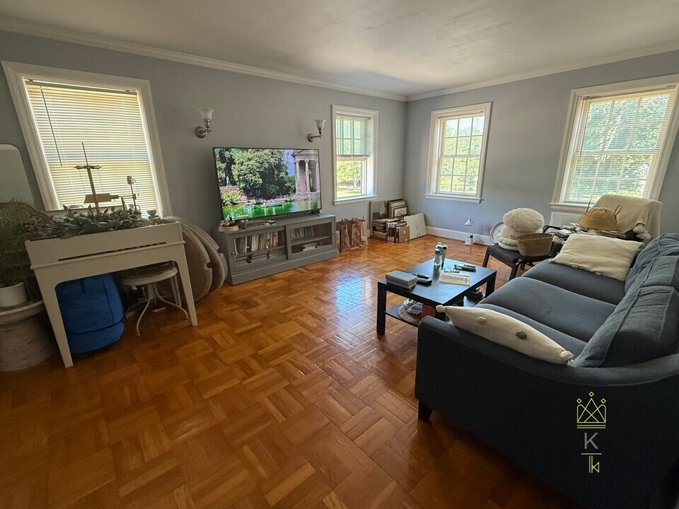 312 Washington St in Wellesley, MA - Building Photo