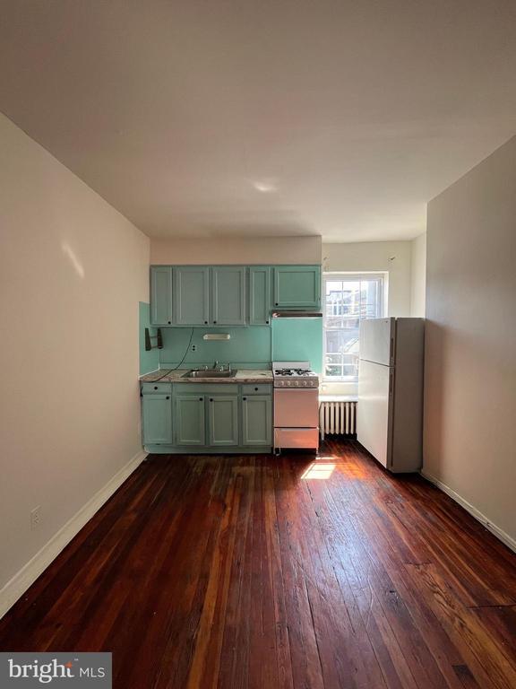 property at 625 S 10th St