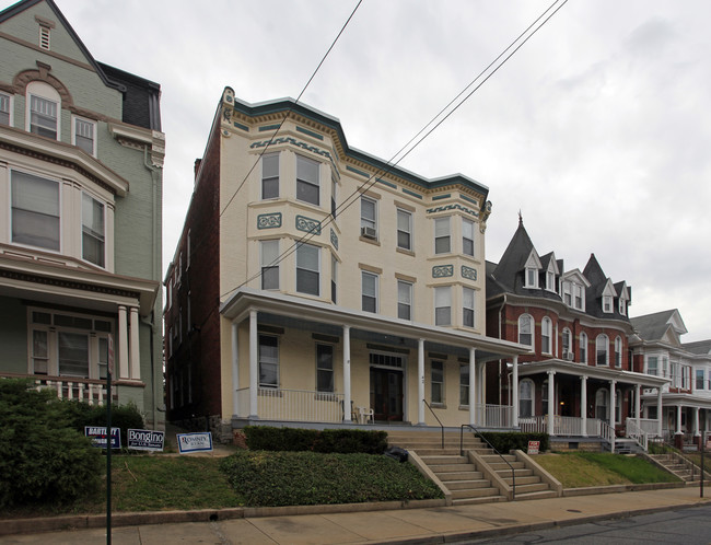 42 East Ave in Hagerstown, MD - Foto de edificio - Building Photo