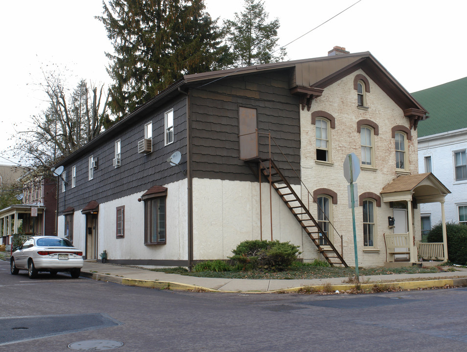 5 E 3rd St in Bloomsburg, PA - Building Photo