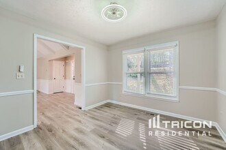 1366 Oleander Dr SW in Lilburn, GA - Building Photo - Building Photo