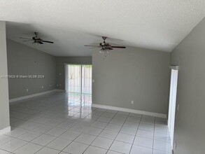 931 NW 132nd Pl in Miami, FL - Building Photo - Building Photo