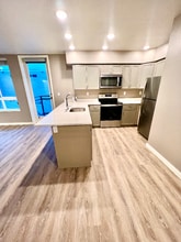 2330 Yakima Ct in Tacoma, WA - Building Photo - Building Photo